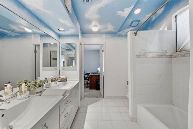 2719 Oak Tree Lane, Oakland Park, FL 33309