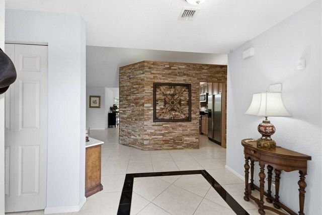 2719 Oak Tree Lane, Oakland Park, FL 33309