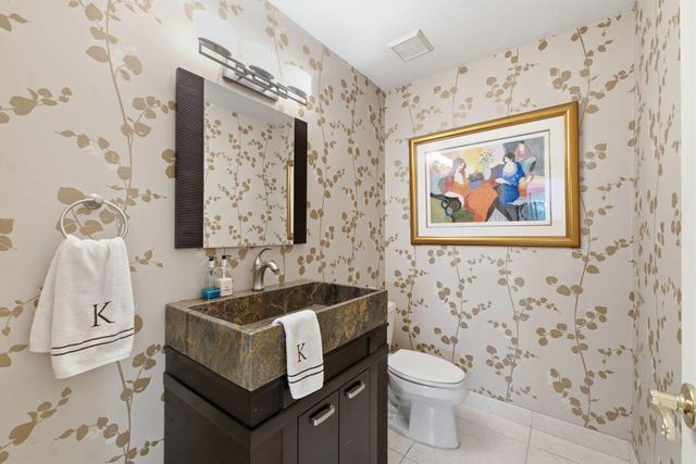 2719 Oak Tree Lane, Oakland Park, FL 33309