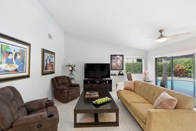 2719 Oak Tree Lane, Oakland Park, FL 33309