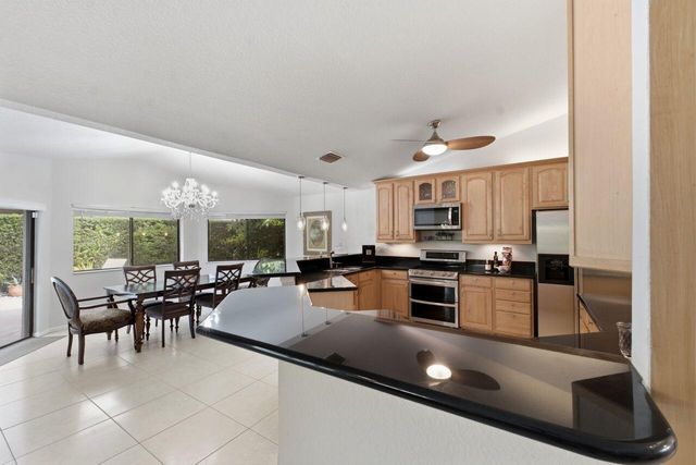 2719 Oak Tree Lane, Oakland Park, FL 33309