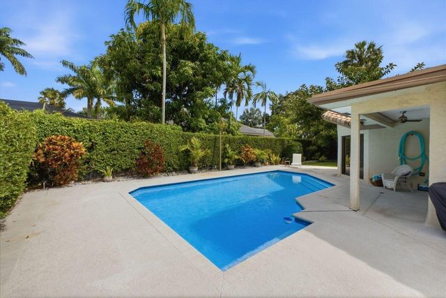 2719 Oak Tree Lane, Oakland Park, FL 33309