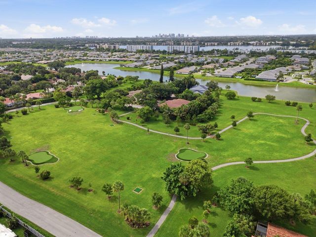 2719 Oak Tree Lane, Oakland Park, FL 33309