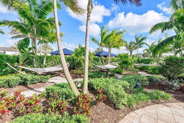 2719 Oak Tree Lane, Oakland Park, FL 33309