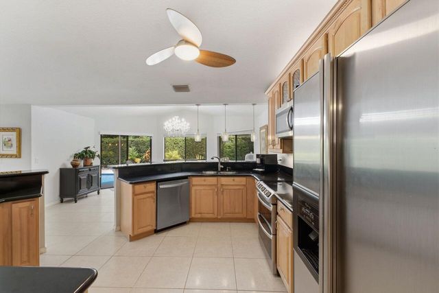 2719 Oak Tree Lane, Oakland Park, FL 33309