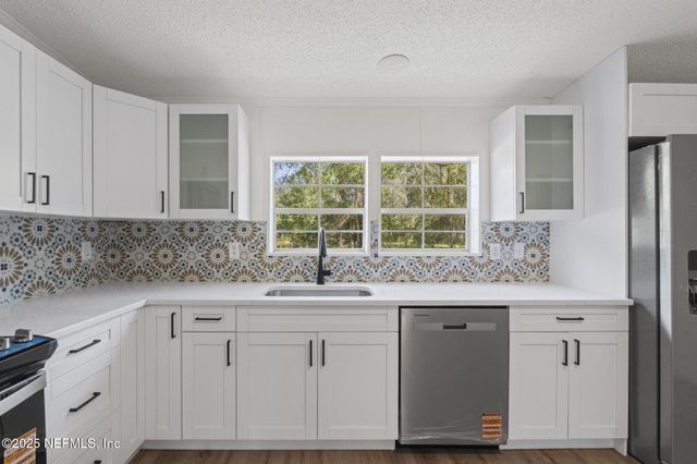 104 COUNTRY LIVING Road, Melrose, FL 32666