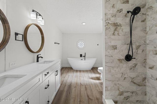 104 COUNTRY LIVING Road, Melrose, FL 32666