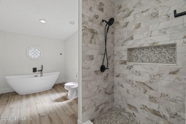 104 COUNTRY LIVING Road, Melrose, FL 32666