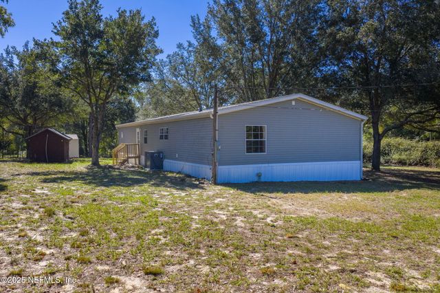 104 COUNTRY LIVING Road, Melrose, FL 32666