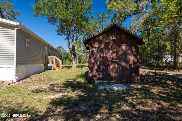 104 COUNTRY LIVING Road, Melrose, FL 32666