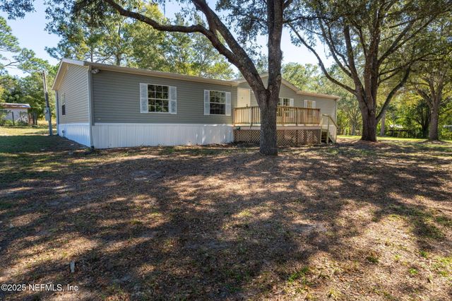 104 COUNTRY LIVING Road, Melrose, FL 32666