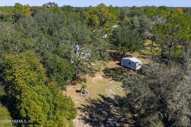 104 COUNTRY LIVING Road, Melrose, FL 32666