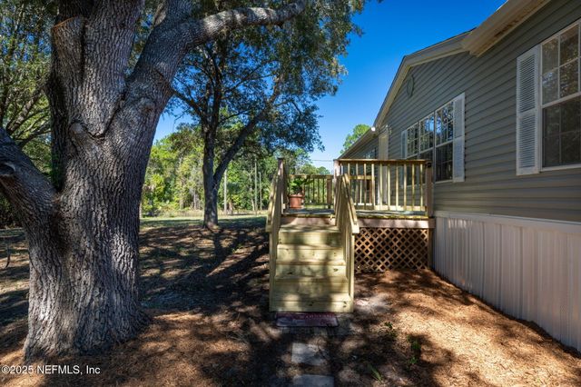 104 COUNTRY LIVING Road, Melrose, FL 32666