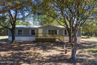 104 COUNTRY LIVING Road, Melrose, FL 32666