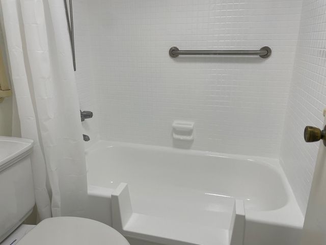 608 SW Natura Blvd 105, Deerfield Beach, FL 33441