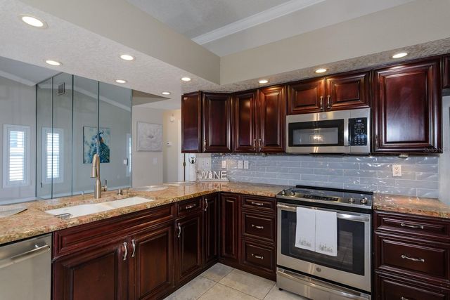 3079 LAHLOR LANE, Palm Harbor, FL 34684