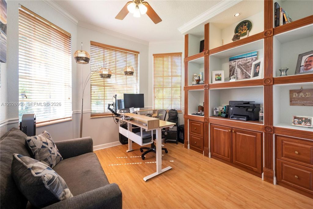 Image 10 of property listing at 18991 SW 32nd St, Miramar, FL 33029