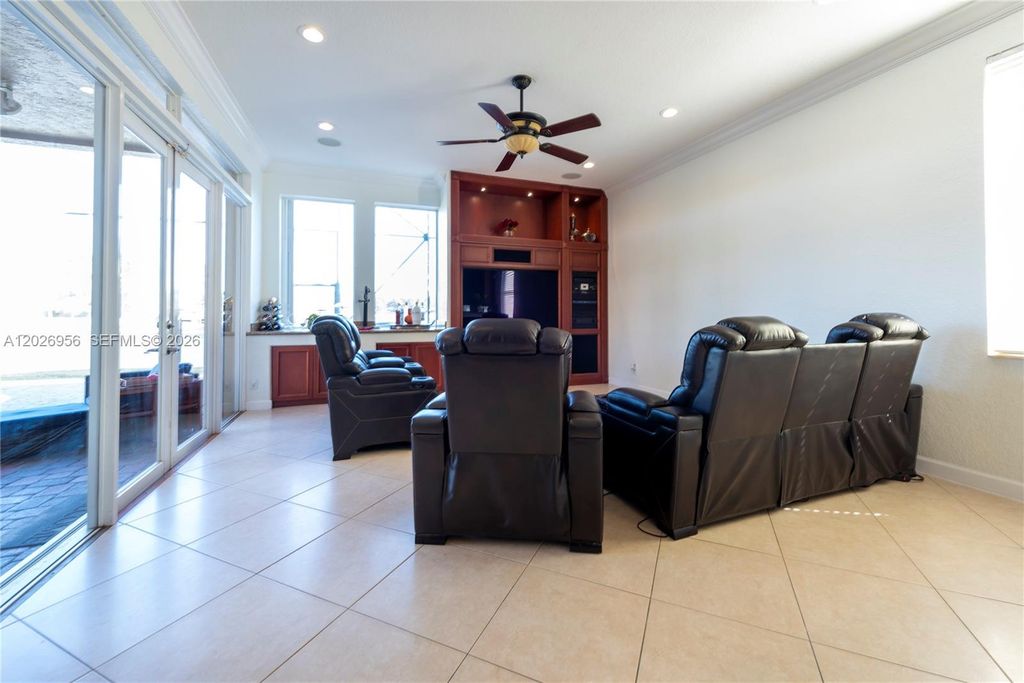 Image 17 of property listing at 18991 SW 32nd St, Miramar, FL 33029