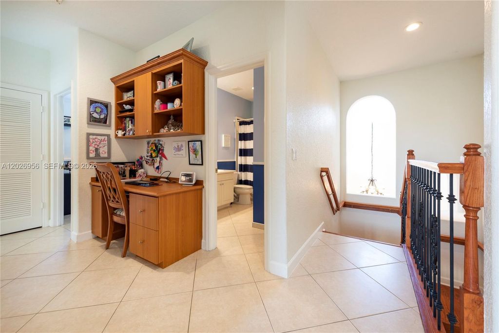 Image 19 of property listing at 18991 SW 32nd St, Miramar, FL 33029
