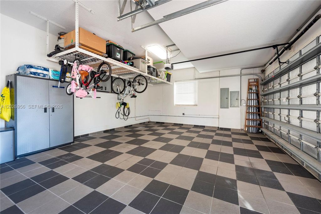 Image 30 of property listing at 18991 SW 32nd St, Miramar, FL 33029