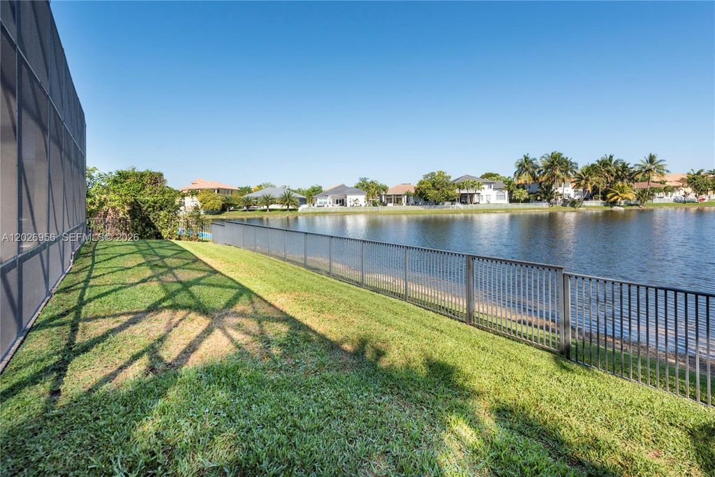 Image 40 of property listing at 18991 SW 32nd St, Miramar, FL 33029