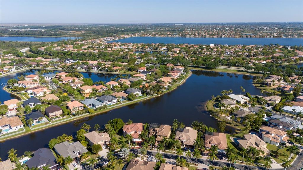 Image 49 of property listing at 18991 SW 32nd St, Miramar, FL 33029