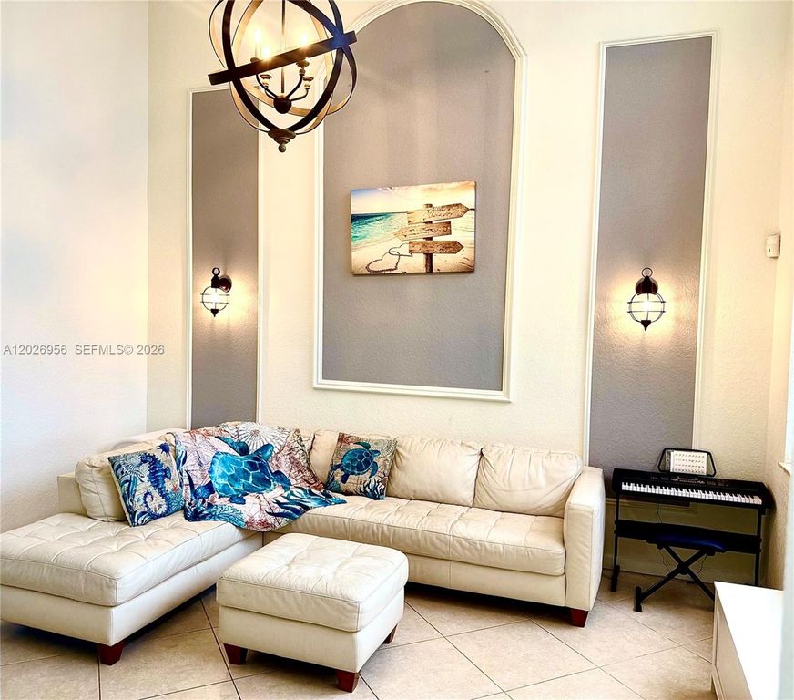 Image 6 of property listing at 18991 SW 32nd St, Miramar, FL 33029