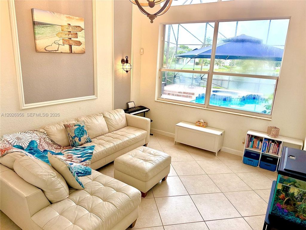 Image 8 of property listing at 18991 SW 32nd St, Miramar, FL 33029
