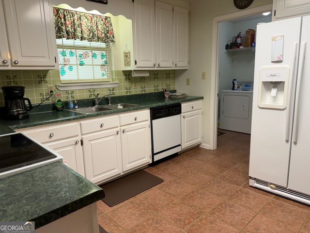 202 Kingswood Drive, Dublin, GA 31021