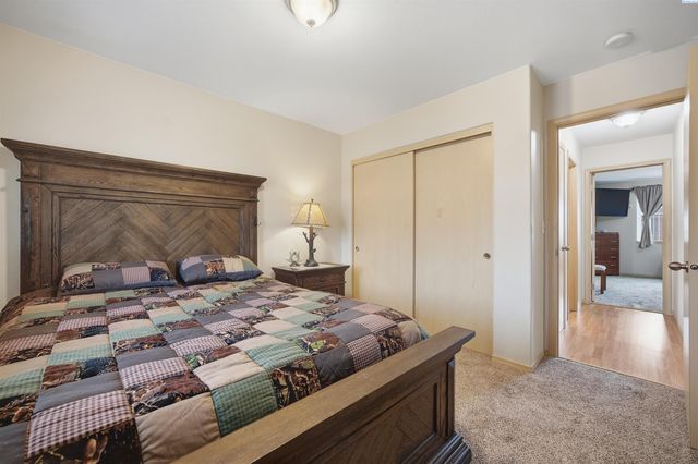 6302 Osburn Ct, West Richland, WA 99353