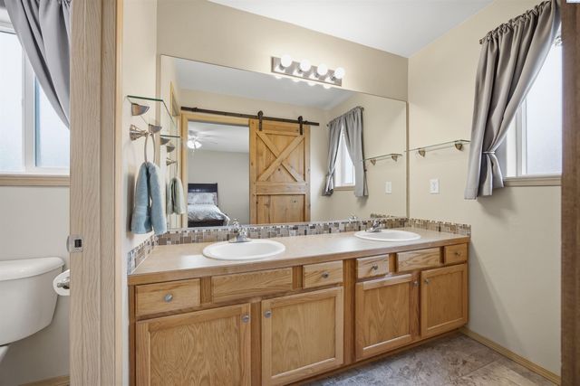 6302 Osburn Ct, West Richland, WA 99353