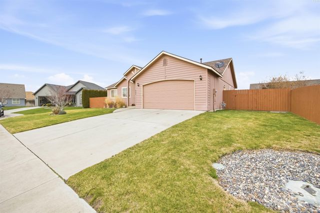 6302 Osburn Ct, West Richland, WA 99353