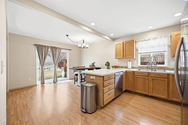 6302 Osburn Ct, West Richland, WA 99353