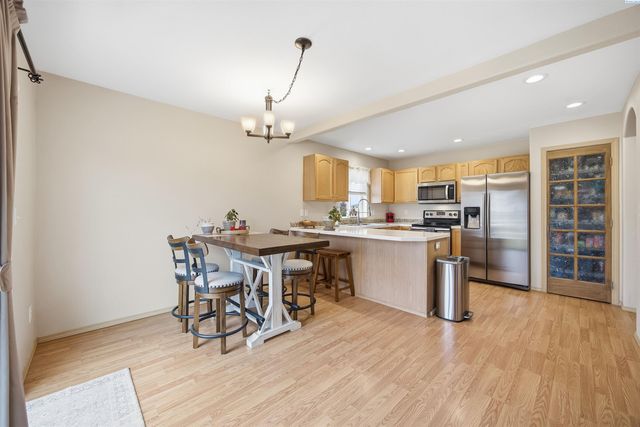 6302 Osburn Ct, West Richland, WA 99353