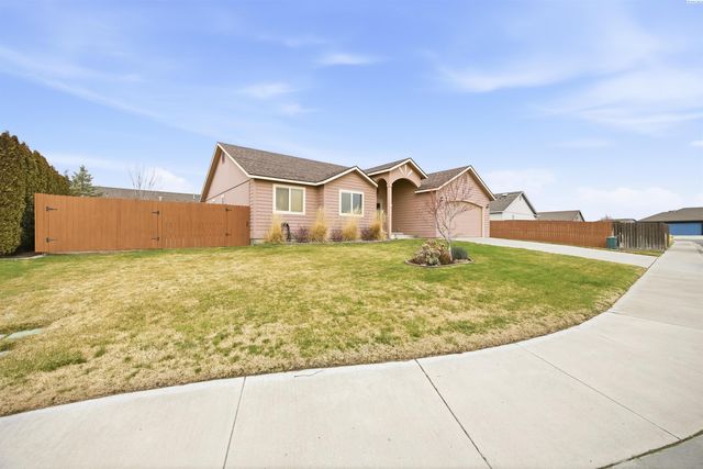 6302 Osburn Ct, West Richland, WA 99353