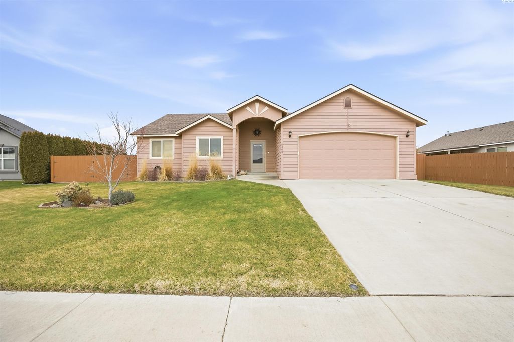 6302 Osburn Ct, West Richland, WA 99353