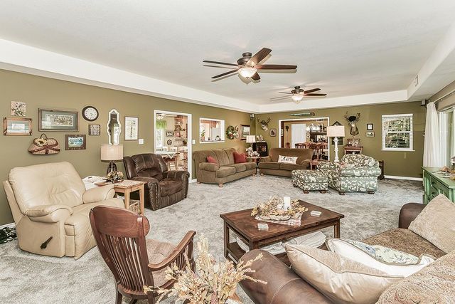 6076 N Spalding Avenue, Fresno, CA 93710