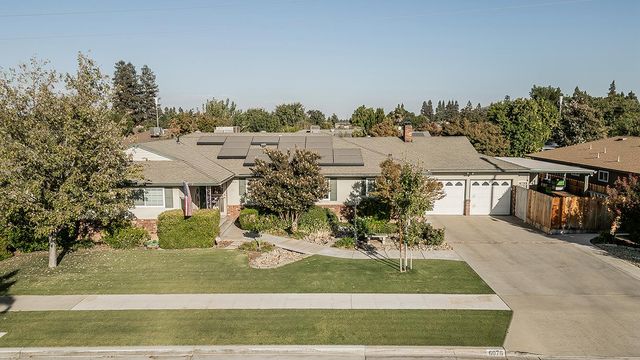 6076 N Spalding Avenue, Fresno, CA 93710