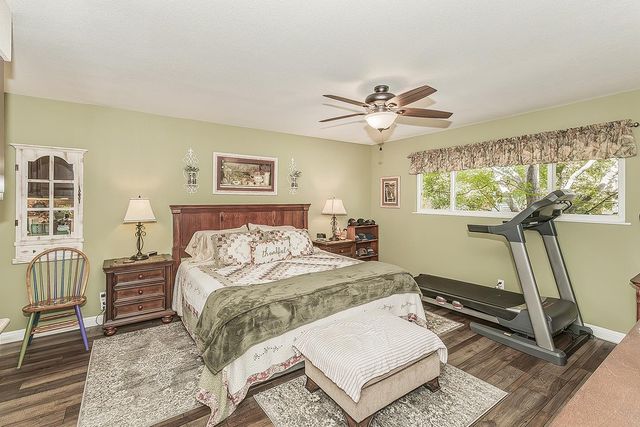 6076 N Spalding Avenue, Fresno, CA 93710
