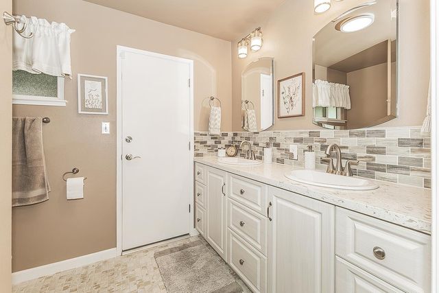 6076 N Spalding Avenue, Fresno, CA 93710