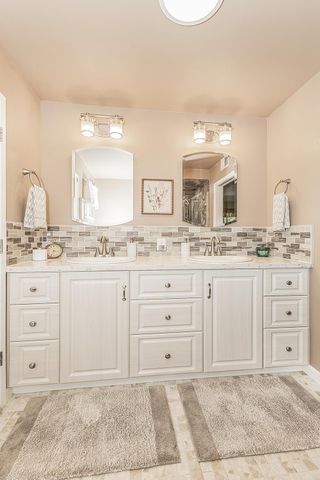 6076 N Spalding Avenue, Fresno, CA 93710