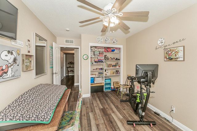 6076 N Spalding Avenue, Fresno, CA 93710