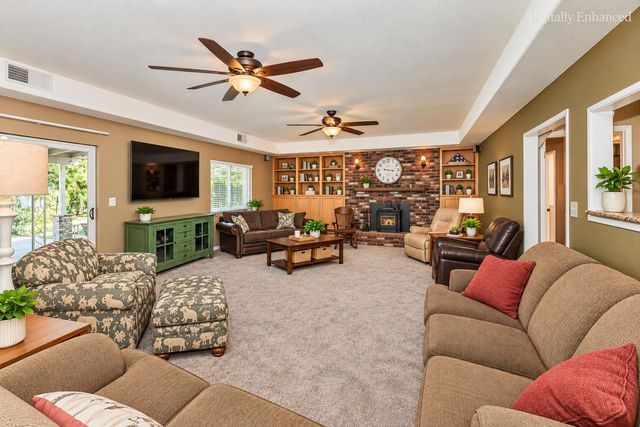 6076 N Spalding Avenue, Fresno, CA 93710