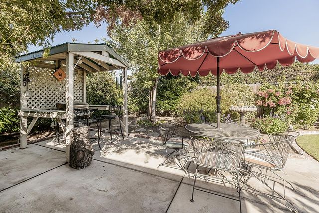 6076 N Spalding Avenue, Fresno, CA 93710
