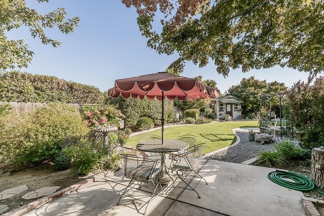 6076 N Spalding Avenue, Fresno, CA 93710