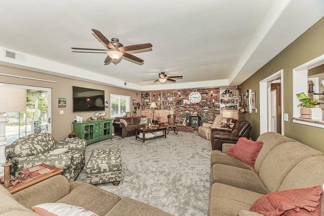 6076 N Spalding Avenue, Fresno, CA 93710