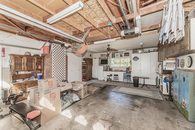 6076 N Spalding Avenue, Fresno, CA 93710
