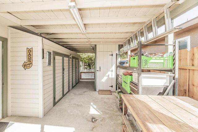6076 N Spalding Avenue, Fresno, CA 93710