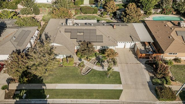 6076 N Spalding Avenue, Fresno, CA 93710