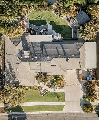 6076 N Spalding Avenue, Fresno, CA 93710